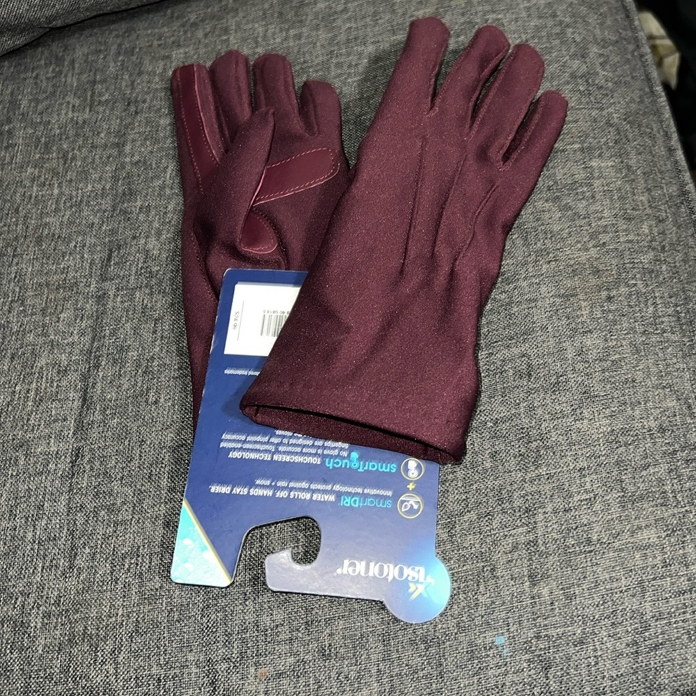 Isotoner  gloves 👍🌹🌹